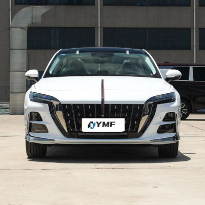 Alta velocidad 230km/h y tamaño compacto 2023 Hongqi H6 2.0T Limousine de gasolina con asequible