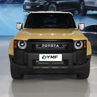 Toyota Prado SUV de alta velocidad Coche con volante multifunción y faro LED