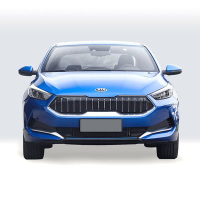 KIA K3 EV Coche eléctrico 5 asientos 410KM para uso familiar y Consumo de energía KWh 13.6